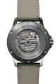 Na hodinkách Iron Annie Bauhaus 2864-4 je vidieť strojček skrz priehľadné zadné viečko