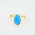 Opálový prsteň zo žltého zlata s modrým austrálskym opálom