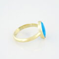 Žltý zlatý prsteň s modrým austrálskym opálom