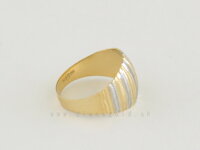 Nezvyčajný prsteň zo žltého a bieleho zlata so pásikavým striedavým povrchom